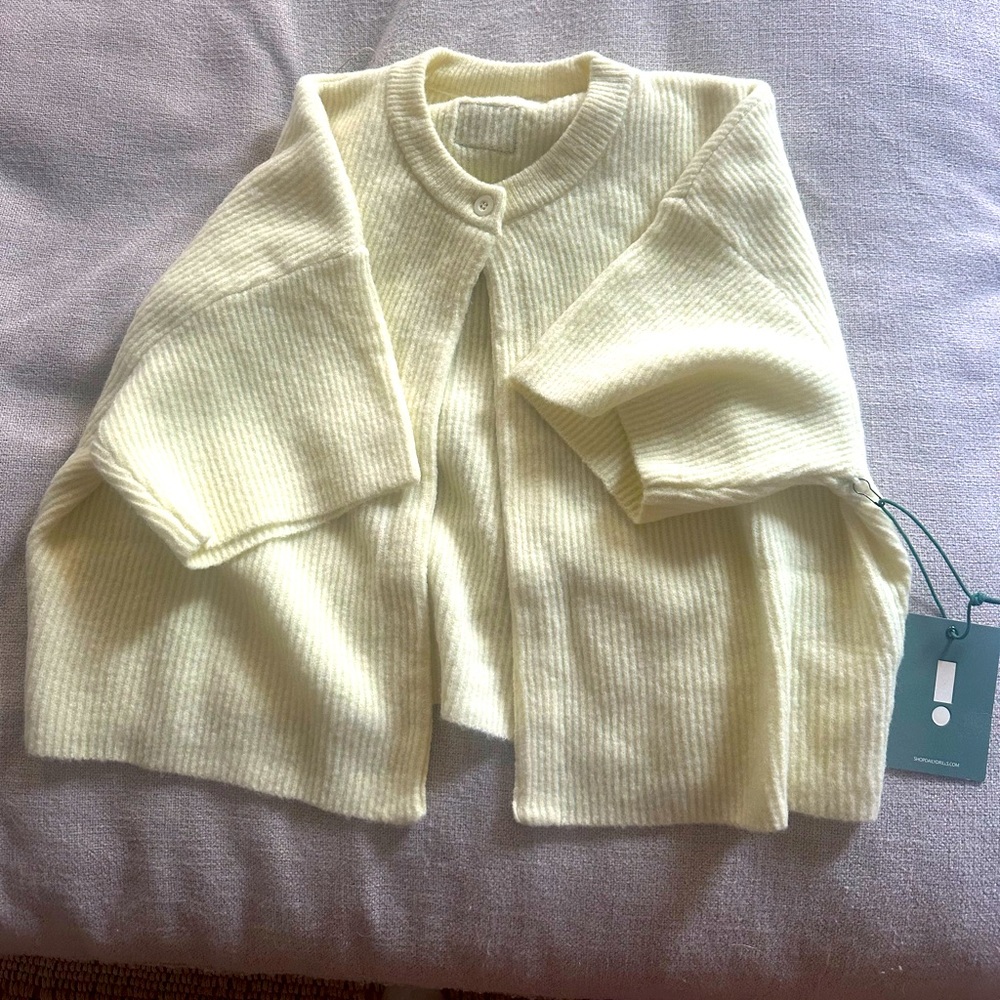 Daily drills short sleeve cardigan